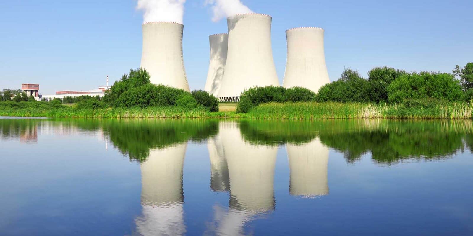 Cooling pond of power plant